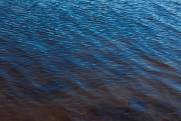 Wasseroberfläche Mit Wellen — Stockfoto
