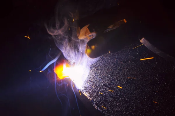 Faíscas Metal Solda Com Fumaça — Fotografia de Stock