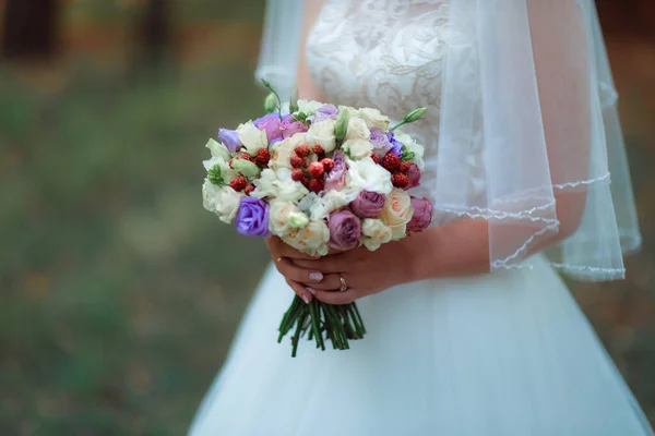 Wedding Bouquet Hands Bride Ceremony — Photo