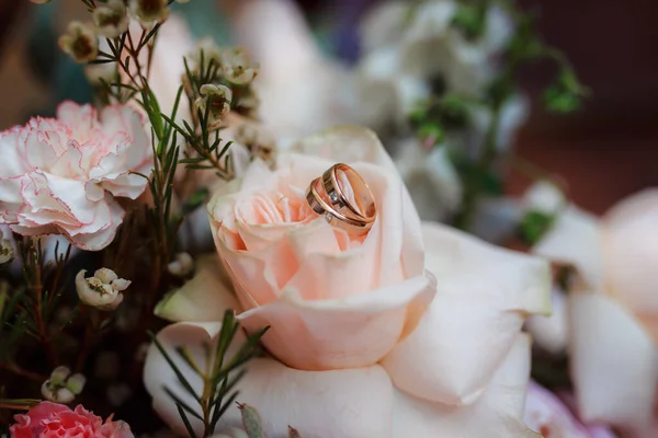 Buquê Nupcial Casamento Floricultura Para Uma Cerimônia Casamento — Fotografia de Stock