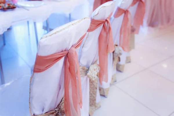 Festive Table Decoration Wedding Ribbons Flowers — Stock Photo, Image