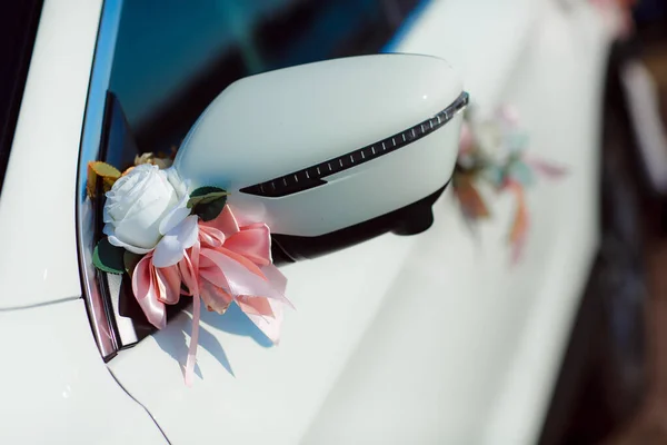 Decor Wedding Car Fresh Flowers Royalty Free Stock Photos