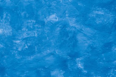 Suyun yüzeyindeki buz