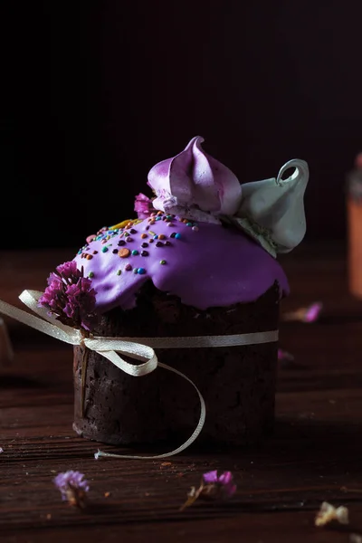 Gâteau Pâques Sur Table Fête Des Pâtisseries Festives Aux Couleurs — Photo