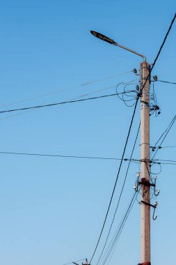 yüksek voltaj kulesi, elektrik direği