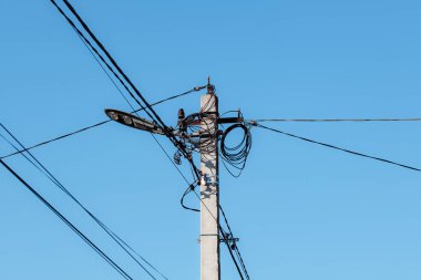 yüksek voltaj kulesi, elektrik direği