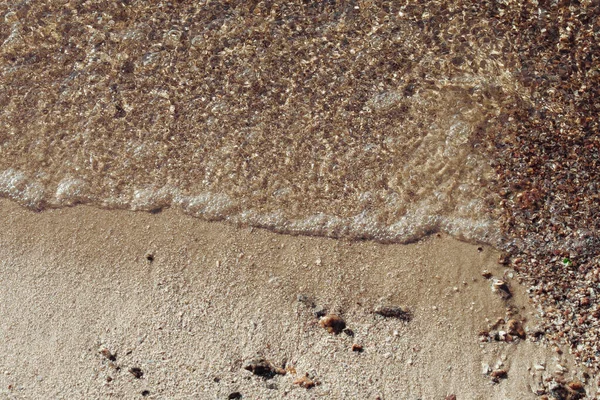 Deniz dalgalı kumsal 