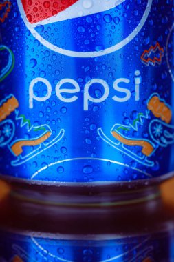 Metal Pepsi kavanozunu kapat.