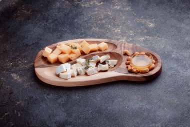 Tahtada ballı peynir seti