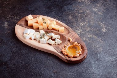 Tahtada ballı peynir seti