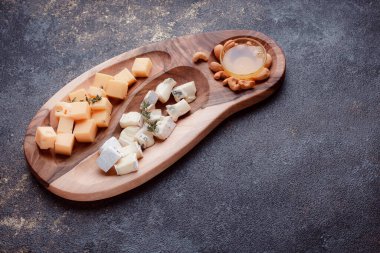 Tahtada ballı peynir seti