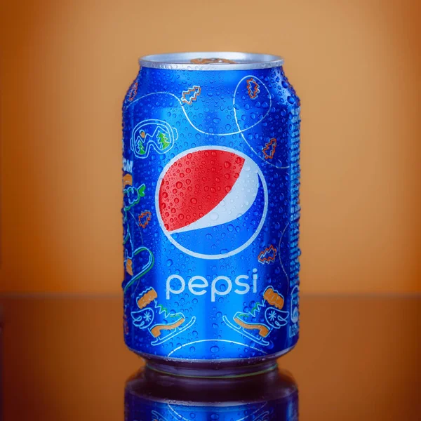 Metal Pepsi kavanozunu kapat.