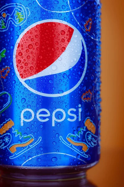 Metal Pepsi kavanozunu kapat.