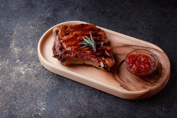 Grilled Pork Steak Caramelized Sauce Serving Meat Eco Friendly Wooden — 스톡 사진