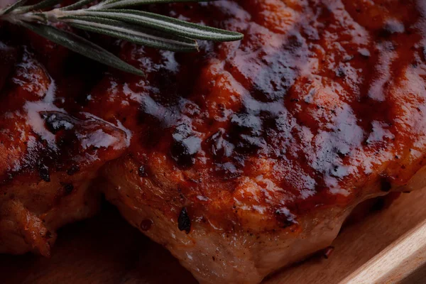 Grilled Pork Steak Caramelized Sauce Serving Meat Eco Friendly Wooden — 스톡 사진