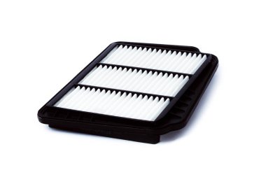 Filtre kabini yolcu vagonu. Arabadaki havayı temizliyorum. Düzenli araç bakımı. Otomobil parçaları kataloğu. Beyaz bir arkaplanda izole edilmiş.