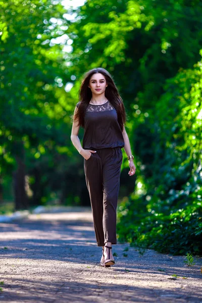 Central Park Güzel Bir Kız Zarif Stil — Stok fotoğraf