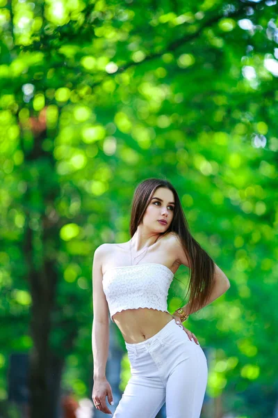 Beautiful Girl Central Park All White Style — Stock Fotó