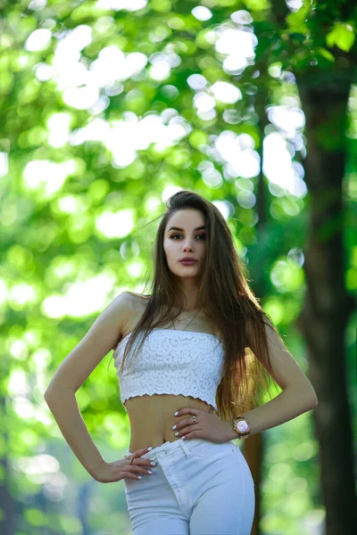 Schöne Mädchen Central Park Alles Weißen Stil — Stockfoto