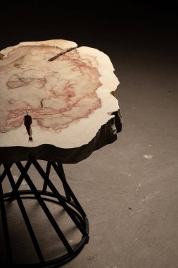 Wood Slice table construction design