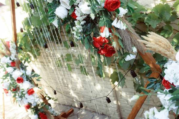 Wedding Day Decorations Flowers Light Bulbs Illuminations — Fotografia de Stock