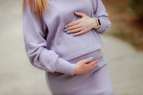 Cropped Image Pregnant Woman Holding Hands — 图库照片