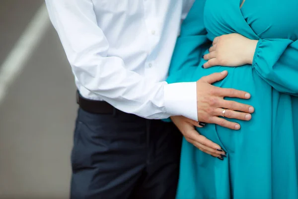 Loving Wife Husband Expecting Baby Pregnant Woman — Foto Stock