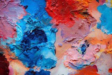 Renkli soyut doku. Sanat paletinde yağlı boya kokusu var. Modern sanat okulunun konsepti. Yaratıcı bir çalışma. Yılın Renkleri 2023.