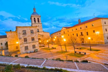 Herrasti Meydanı, Santa Mara Katedrali, Ciudad Rodrigo Katedrali, 12.-14. yüzyıl, Romanesk Tarzı, Ciudad Rodrigo, Ortaçağ Kasabası, İspanyol Kültürel İlgi Alanı, Tarihi Sanatsal Gruplar, Salamanca, Castilla Leon, İspanya, Avrupa