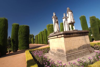 Reyes Catolicos Heykeli, Alcazar de los Reyes Catolicos Bahçeleri, Kralların Kalesi, Cordoba, Endülüs, İspanya, Avrupa