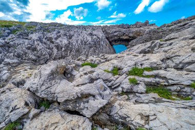 Doğal Anıt Kompleksi Cobijeru, Cobijeru Plajı, Las Acacias Plajı, Llanes, Asturias, İspanya, Avrupa