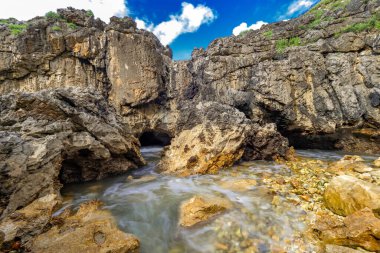 Doğal Anıt Kompleksi Cobijeru, Cobijeru Plajı, Las Acacias Plajı, Llanes, Asturias, İspanya, Avrupa