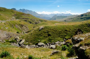 Aragon 'un pirenelerinin dağ manzarası