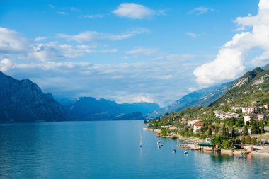 Lake garda, İtalya en büyük gölüdür. Bu northe içinde yer almaktadır
