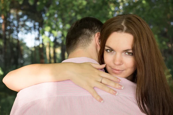 Verliebtes Paar - Beginn einer Liebesgeschichte — Stockfoto