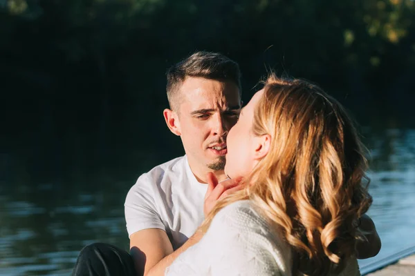 Happy Young Adult Couple Enjoying Weekend Romantic Setting Concept Freedom — Stock Photo, Image