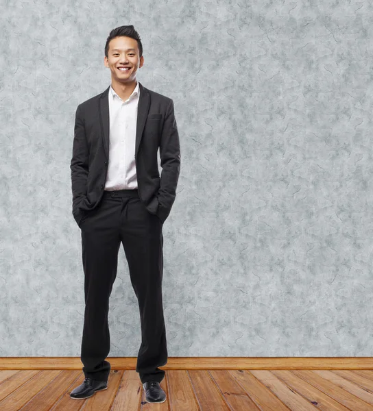 Joven asiático hombre de negocios — Foto de Stock