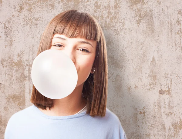 Meisje doen met kauwgom — Stockfoto