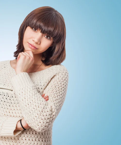 Jonge vrouw denkend — Stockfoto