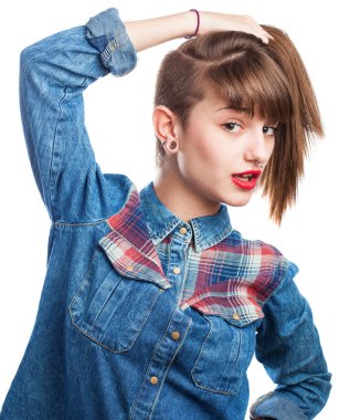 genç bir kadın kılığında