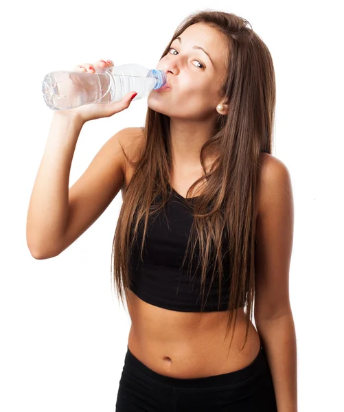 Vrouw die water drinkt — Stockfoto