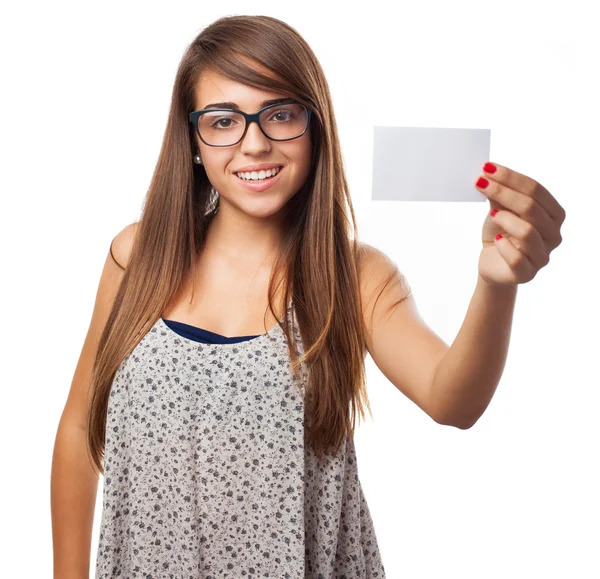 Mujer mostrando tarjeta personal —  Fotos de Stock