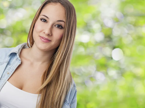 Feliz joven mujer — Foto de Stock