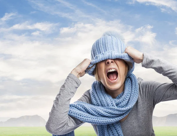 Woman covering head — Stock Photo, Image