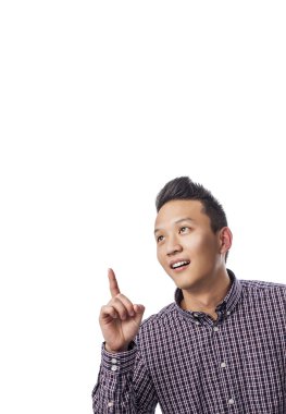 parmak işaret eden adam