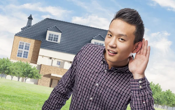 Man trying to hear — Stock Photo, Image