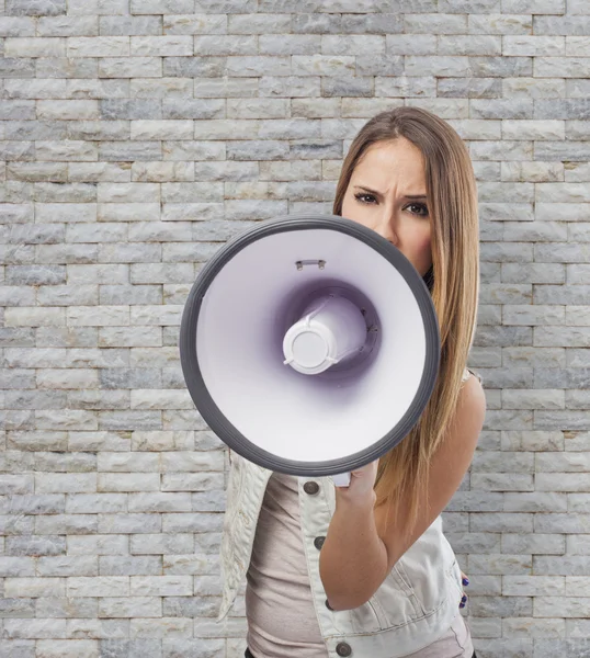 Mulher com megafone — Fotografia de Stock