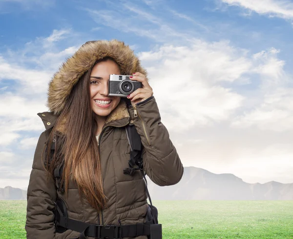 Kvinnan fotograferar — Stockfoto