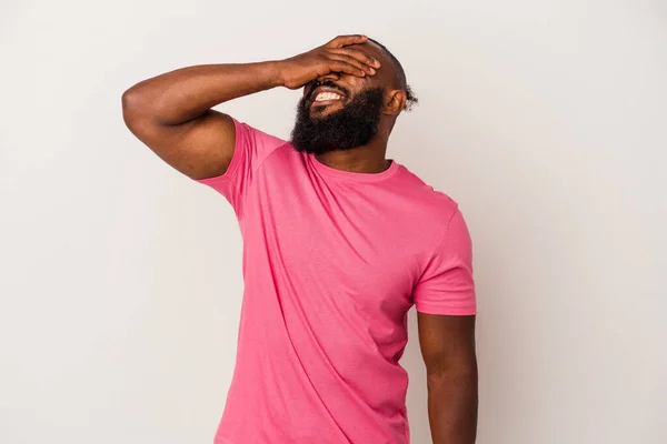 Afrykański Amerykanin Brodą Odizolowany Różowym Tle Śmieje Się Trzymając Ręce — Zdjęcie stockowe