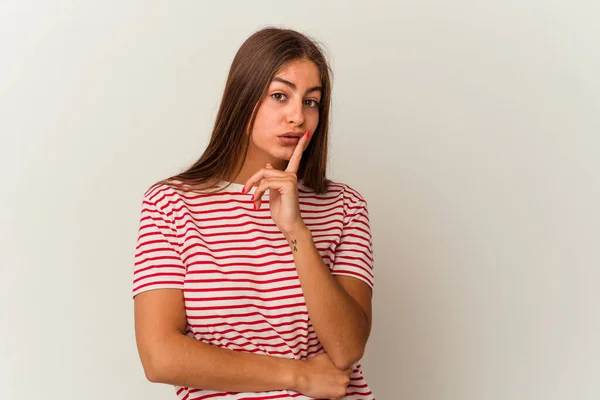 Young Caucasian Woman Isolated White Background Looking Sideways Doubtful Skeptical — Stock Photo, Image